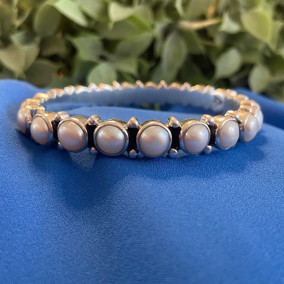 Silpada Pearl SUNKEN TREASURE Bangle Hinged Clasp Bracelet B2909 - Picture 3 of 17